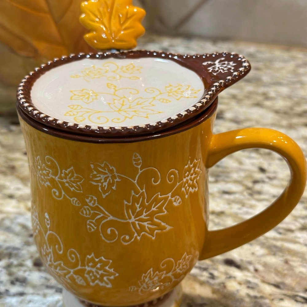 Temp-Tations Yellow and Cream Mug with Floral Design